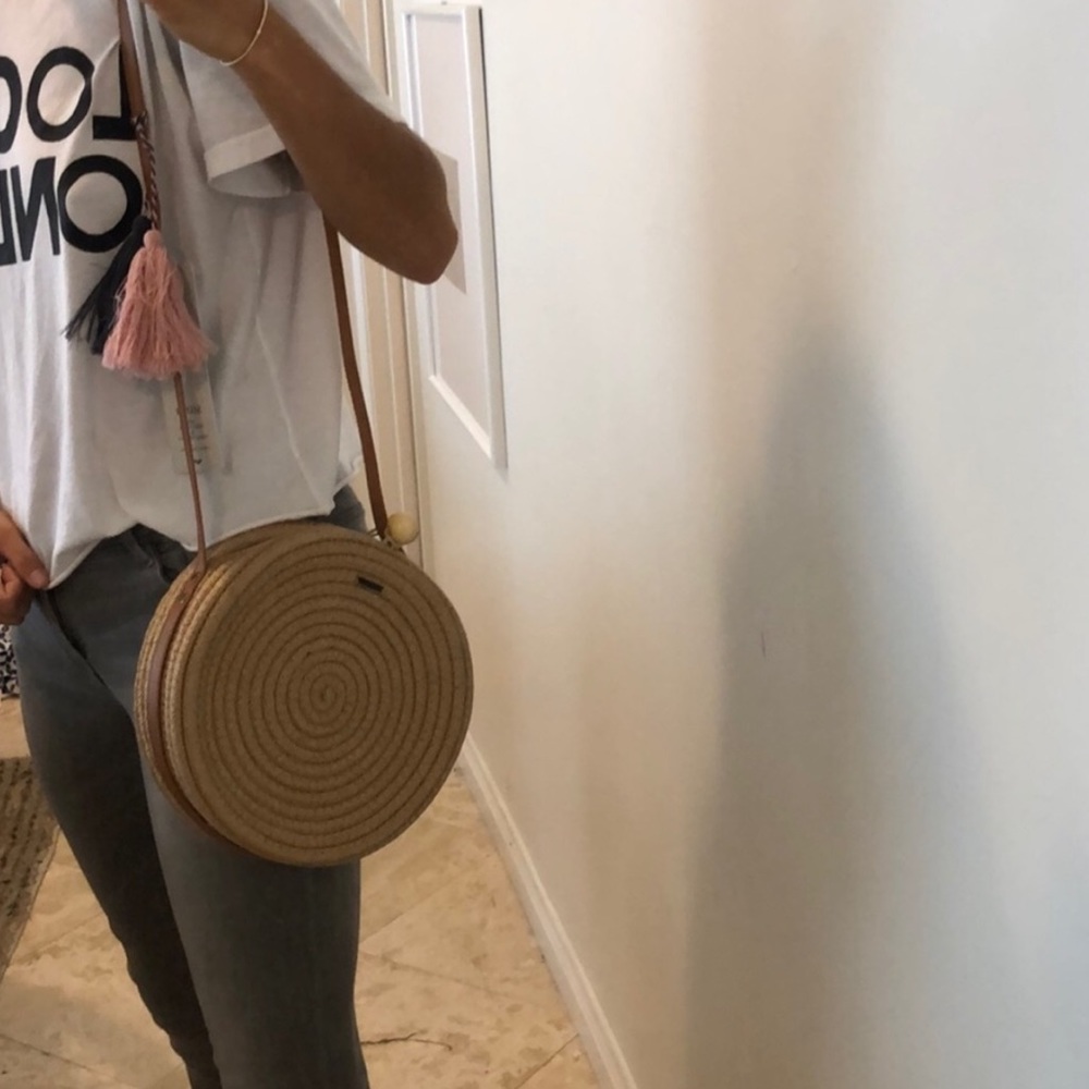 Haley Bieber x Roxy Circle straw purse!